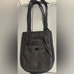 Sherpani Black Messenger Bag